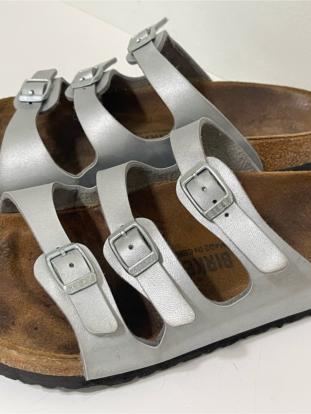 Birkenstock Florida Strappy Slide On Sandals Silver Metallic Suede Footbed Sz 40 - Picture 6 of 15
